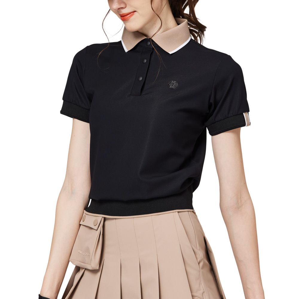 ゆったりとしたリブ編みの裾と襟付きのレディース半袖トップス