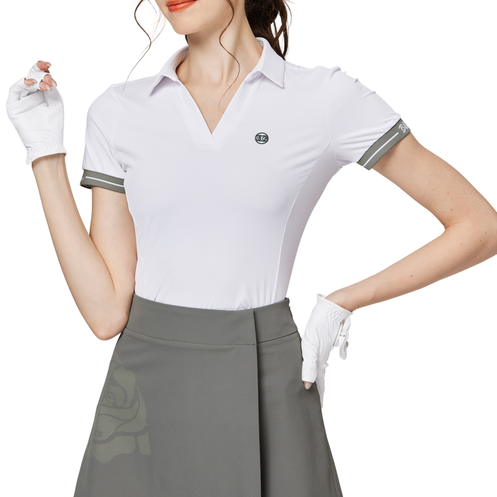 Vネックのレディース半袖トップス