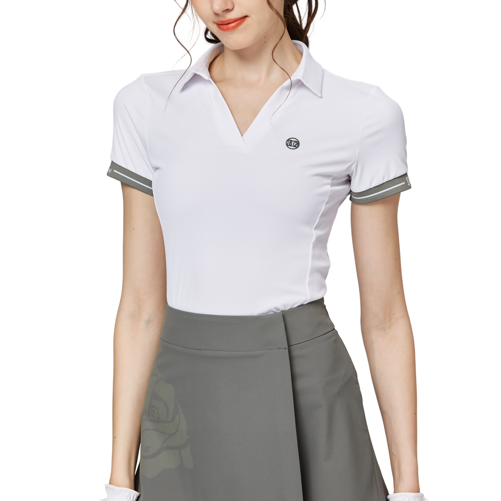 Vネックのレディース半袖トップス